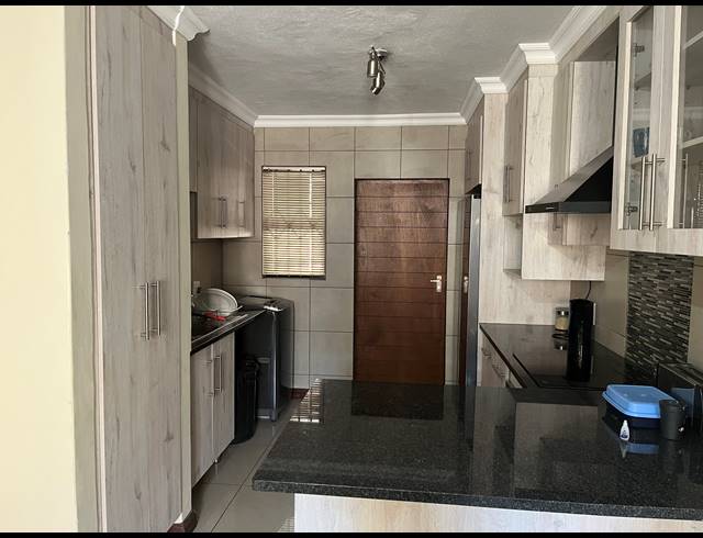 3 BEDROOM APARTMENT FOR SALE IN CASHAN